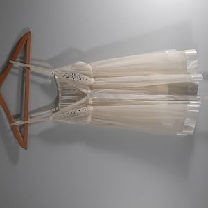 Victoria's Secret Ivory/ white slvless Baby Doll gown. Sz S / P gown.
